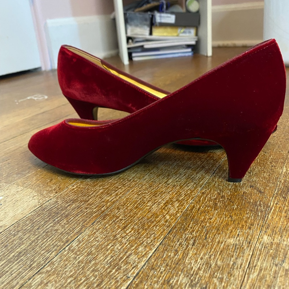 Private Collection heels